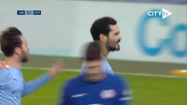 Gündoğan helps City thrash Chelsea at Stamford Bridge